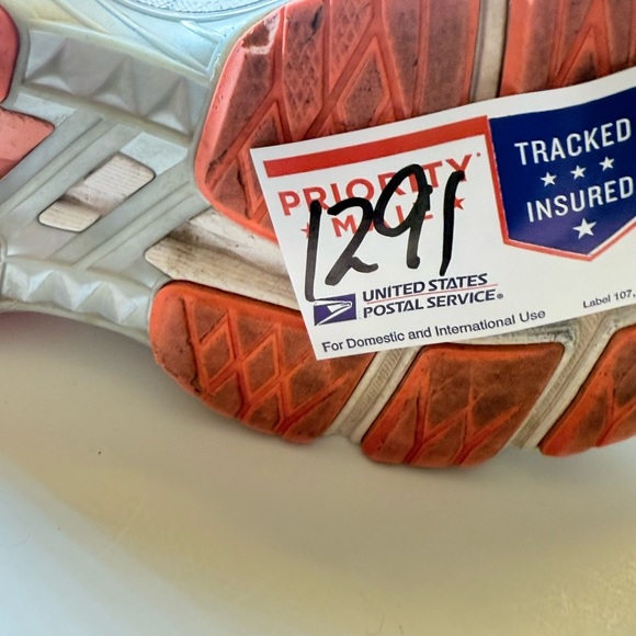 ASICS Women's GT-1000 6 Running Shoe Size 8.5 - Picture 7 of 7